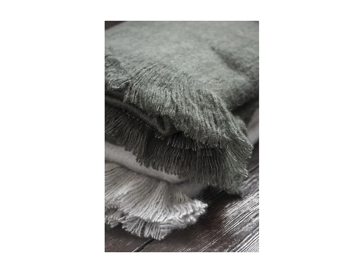 Manta de poliéster gris 180x130x2cm