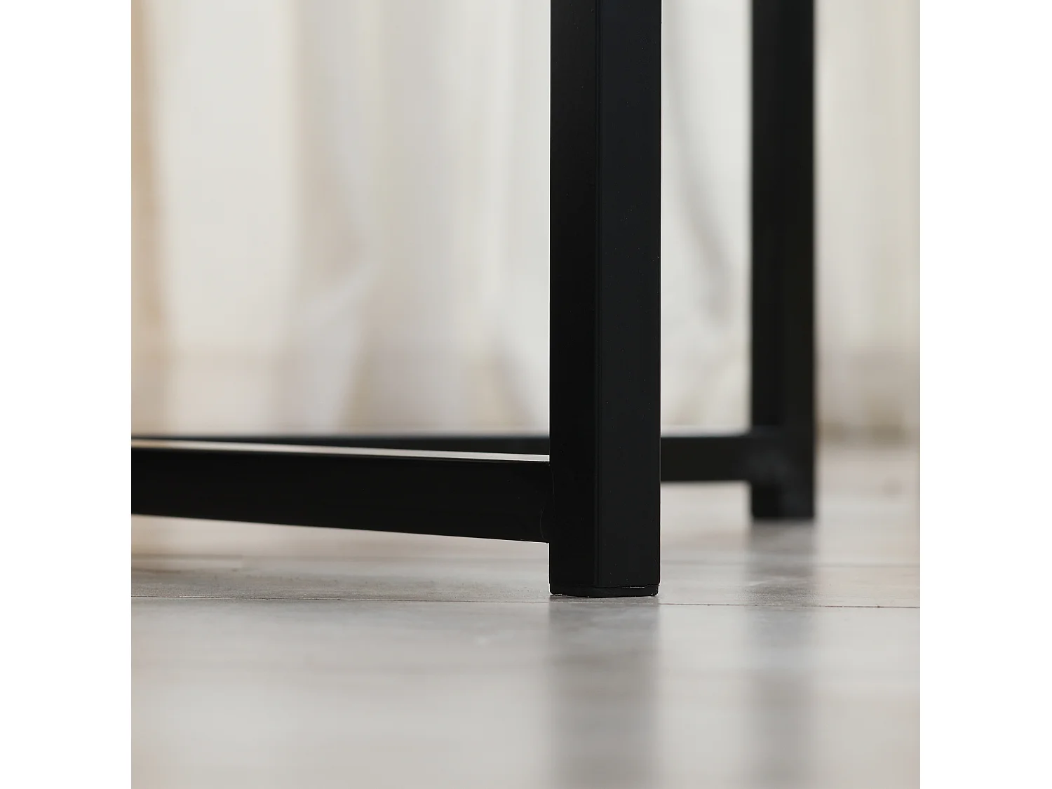 Tavolino da caffè rotondo con piano in mdf e gambe in metallo