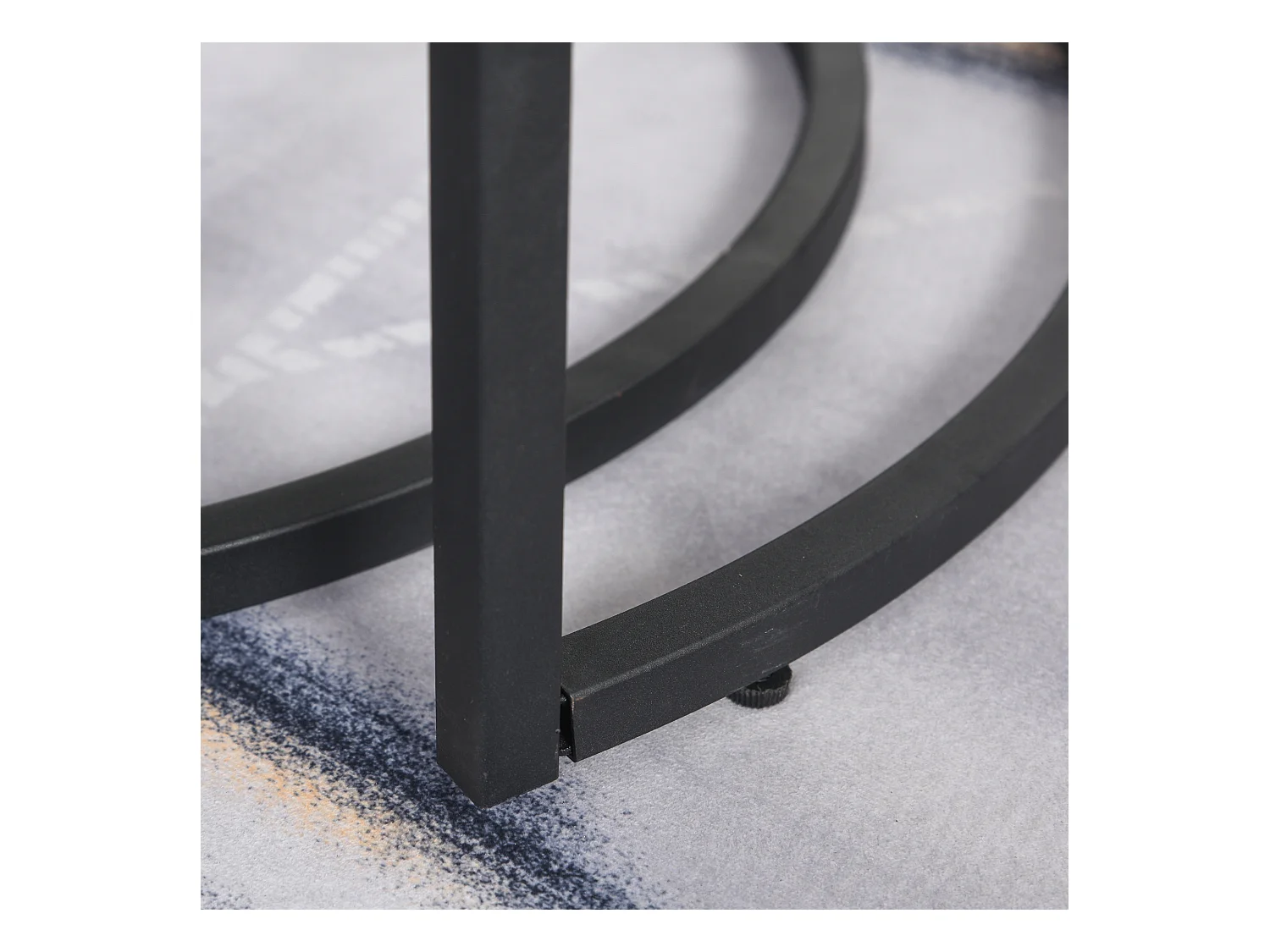 Set 2 tavolini da caffè impilabili in metallo e MDF grigio e nero