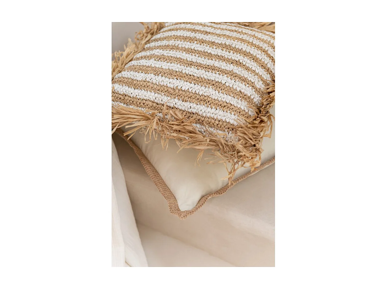Cojín a rayas con flecos en textil blanco 45x45x15 cm
