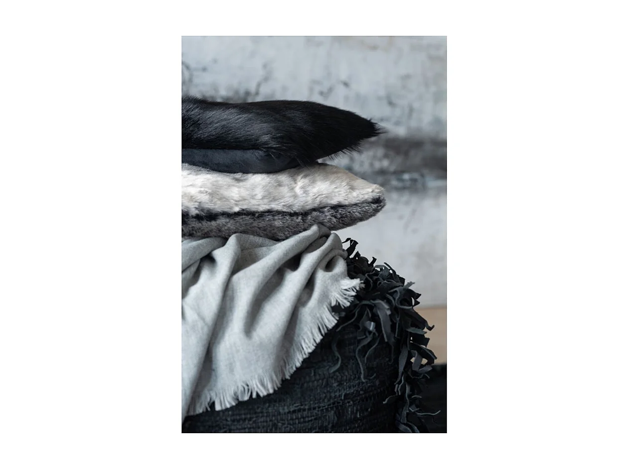 Almohadón piel de cabra negro 40x40 cm