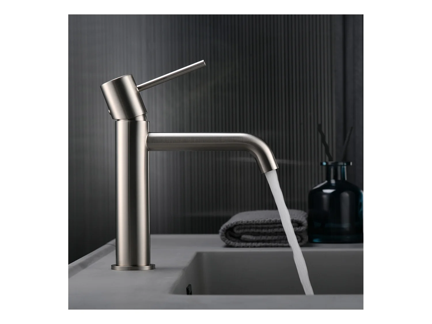 Mitigeur Lavabo Salle de Bain niquel brossé – Bec Bas Anti-Calcaire – Design Moderne - MONZA IMEX