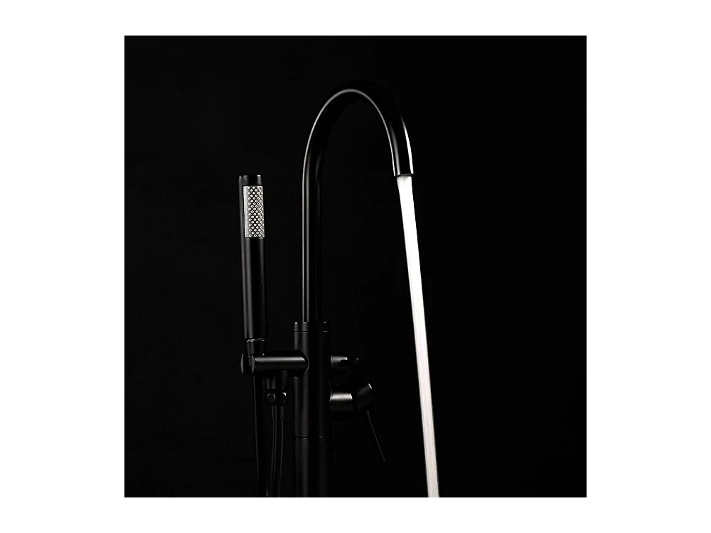 Rubinetto Da Pavimento Per Vasca Da Bagno Rea Lungo Black