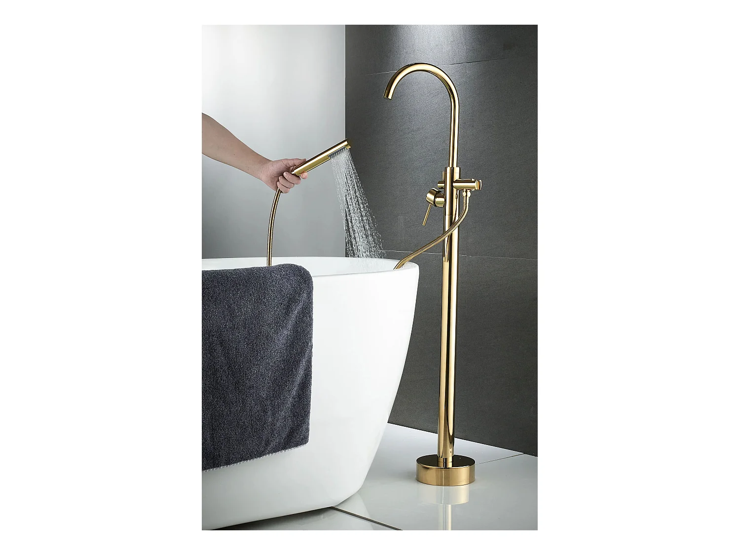 Rubinetto Da Pavimento Per Vasca Da Bagno Rea Lungo Gold