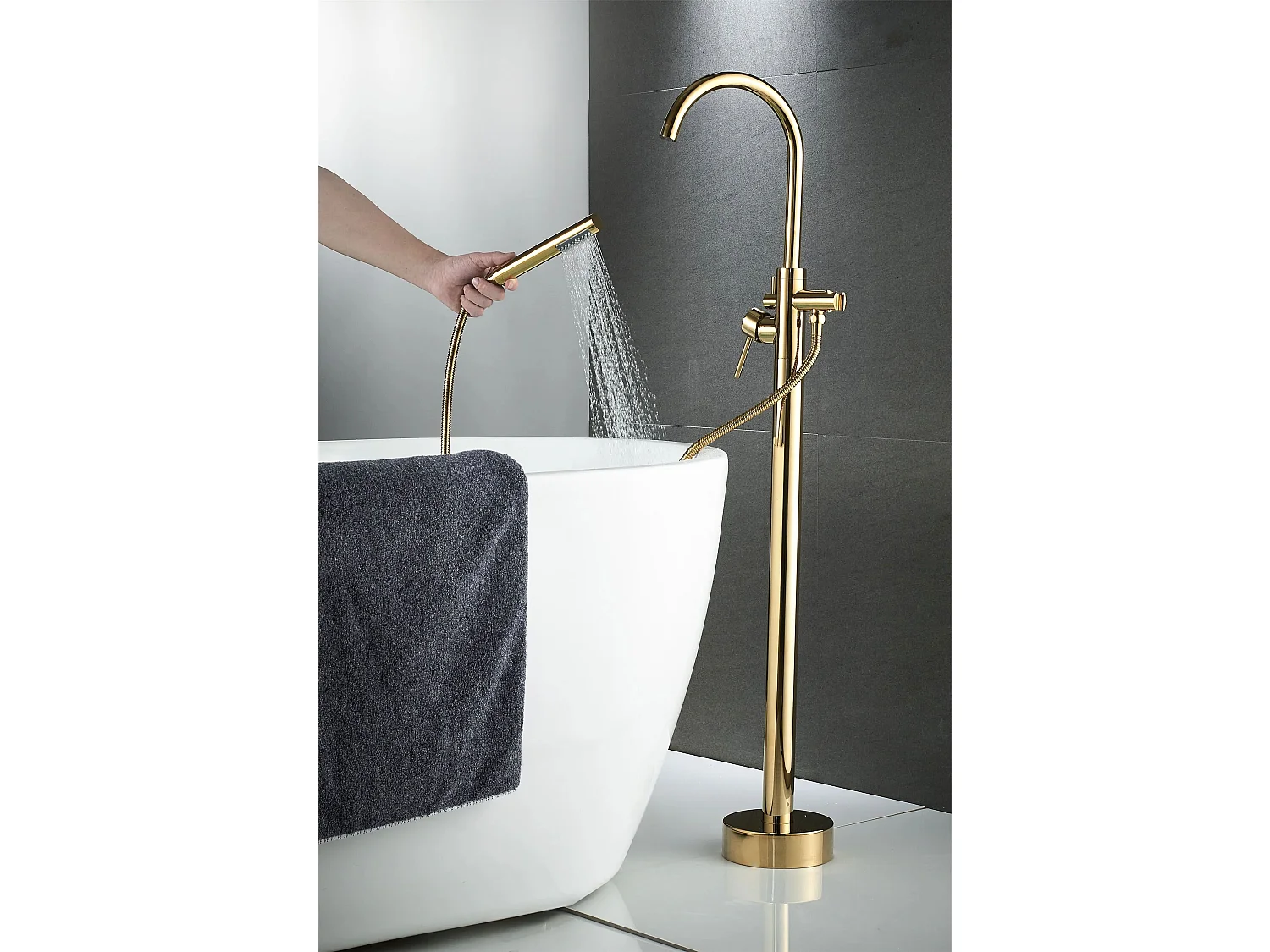 Robinet De Baignoire Sur Pied Rea Lungo Gold