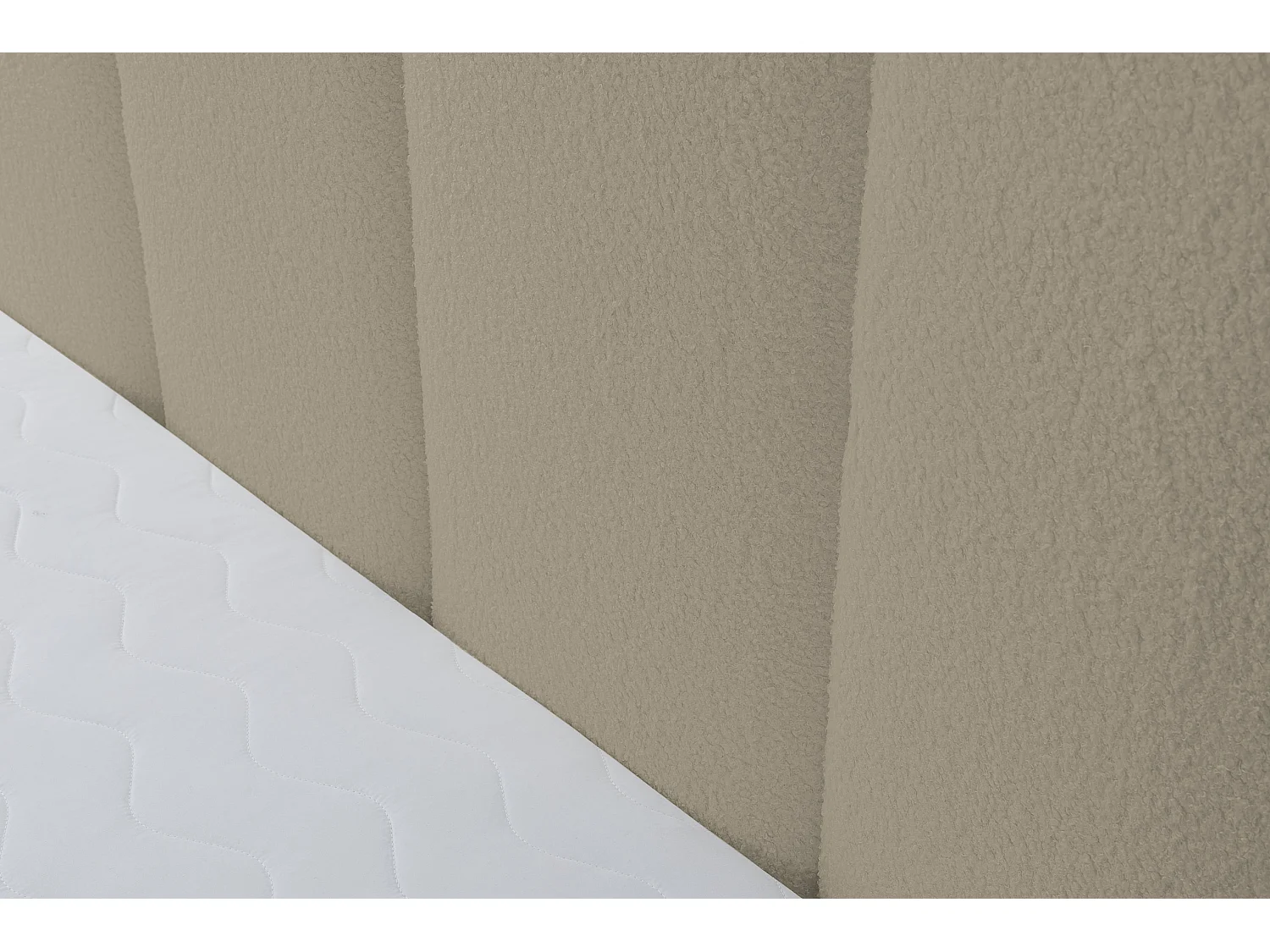 Lit rembourré Marco avec tête de lit, 180 x 200 cm, lit double avec coffre de rangement et sommier à lattes en métal, tissu bouclé, couleur : marron clair