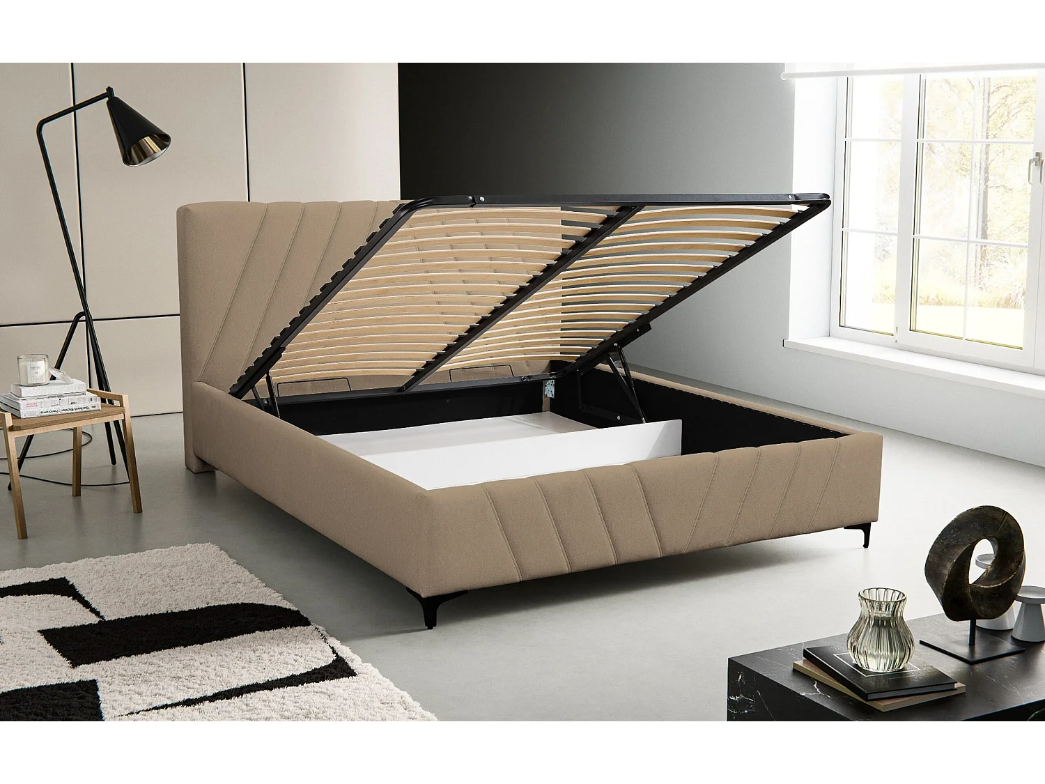 Lit rembourré Capri  avec tête de lit, 180 x 200 cm, lit double avec coffre de rangement et sommier à lattes en métal, tissu velours, couleur : marron