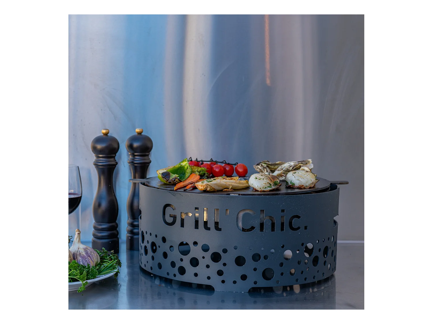 P'TIT GRILL - ACIER - Barbecue Anthracite - Élégant et moderne, idéal pour une cuisson efficace et durable extérieur