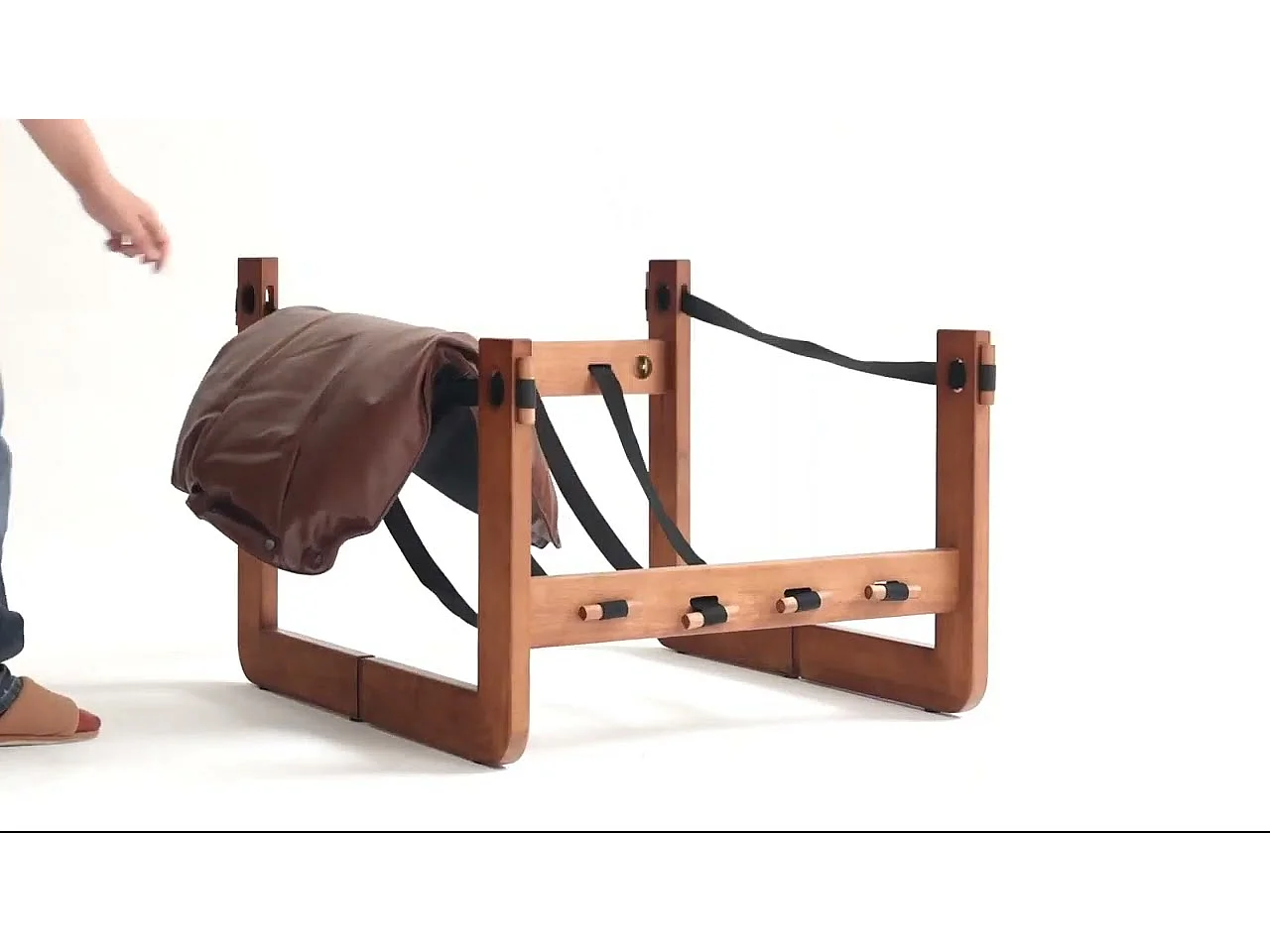 Fauteuil avec accoudoirs et pieds en bois massif, fauteuil lounge en cuir PU, fauteuil de lecture vintage, fauteuil relax pour salon et chambre, marron