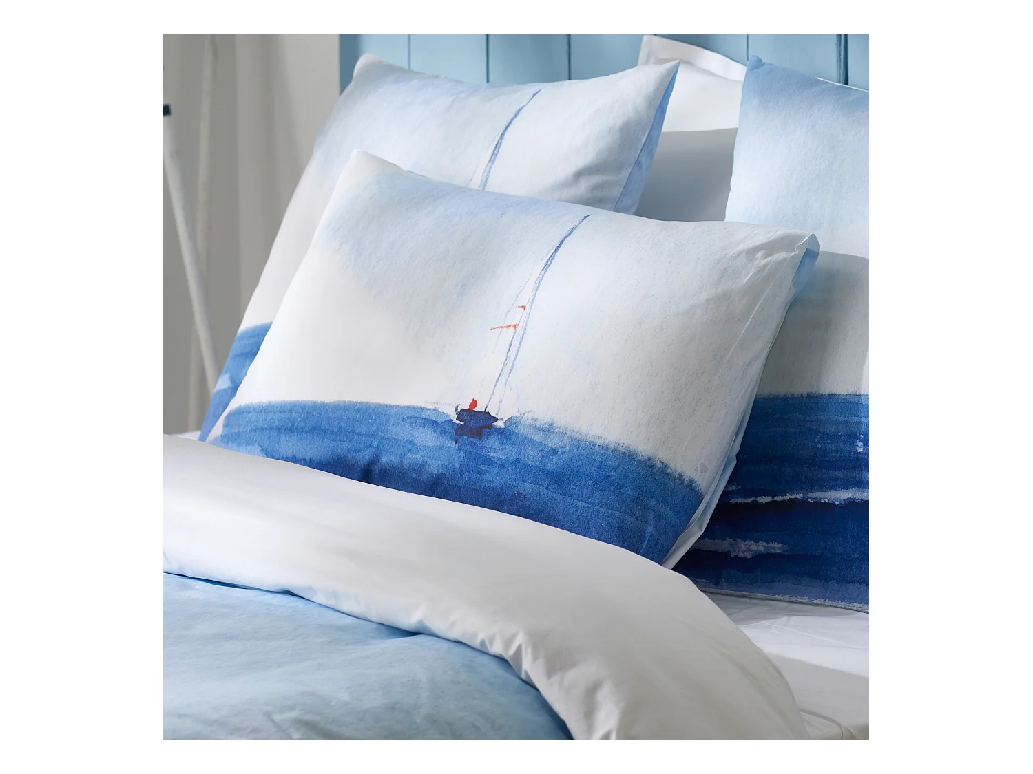 Parure de lit 260x240 cm 50x70 cm percale REGATE bleu 3 pièces