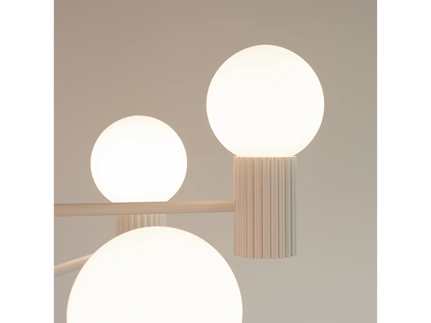 Lustre Halo Moderne En Aluminium - 6 Sources Lumineuses - L.64 X H.230 Cm - Beige