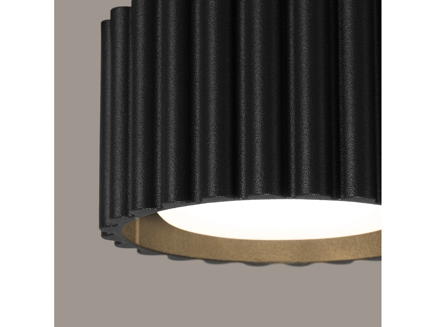 Plafonnier Aura Minimaliste En Aluminium - 1 Sources Lumineuses - L.10 X H.10 Cm - Noir