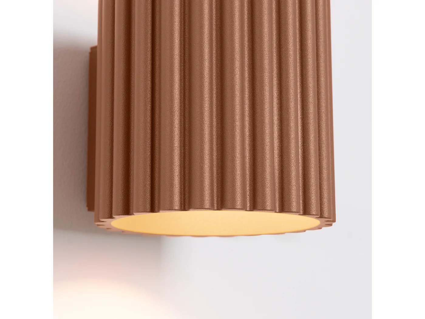 Wandleuchte Aura Minimalistisch Aus  Aluminium - 1 Lichtquellen - L.10 X H. Cm - Mokka