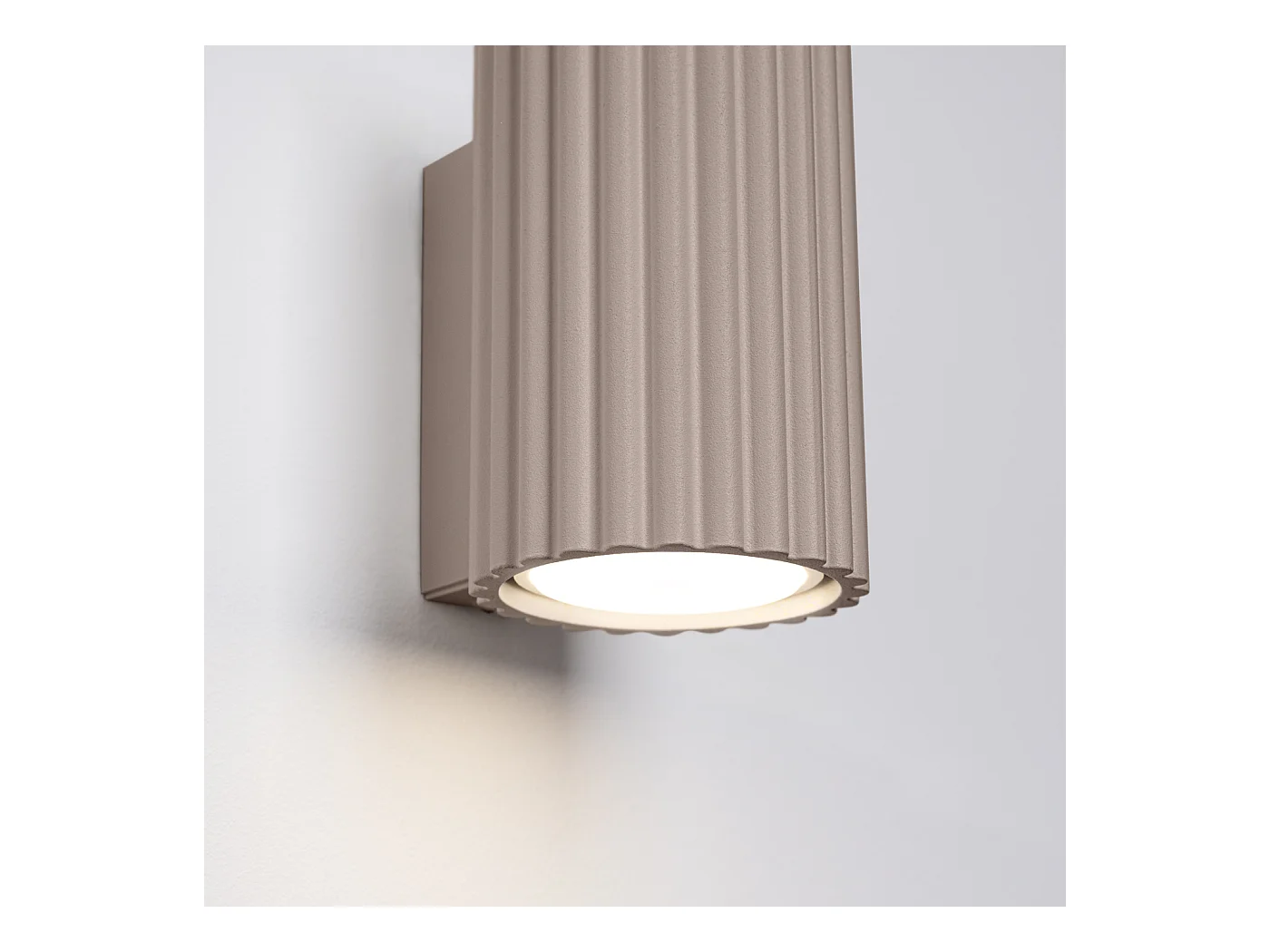 Applique Karbon Minimaliste En Aluminium - 1 Sources Lumineuses - L.6,5 X H.10 Cm - Taupe