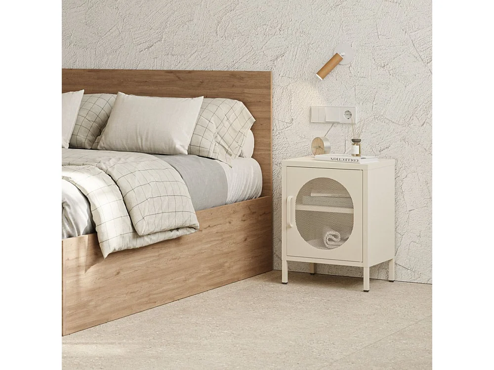 Comodino in metallo Diora crema con anta reticolata – Design industriale, anima versatile