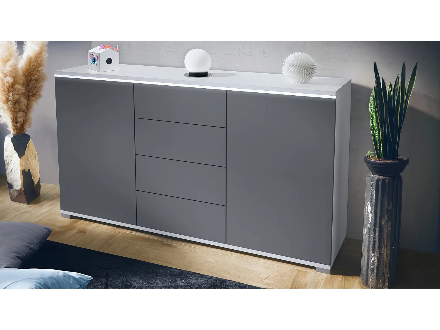 Buffet Faro V1 – Meuble avec 2 Portes & 4 Tiroirs, Armoire avec Bande LED Lumineuse, blanc mat / anthracite mat (138,5 x 75,5 x 35)
