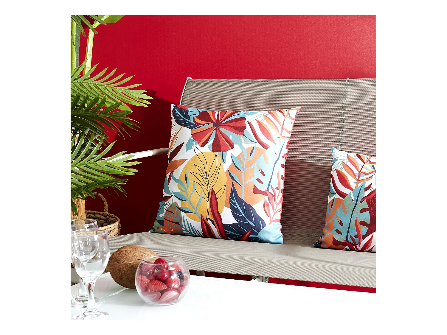 Coussin Deperlant Paradis Exotique 40x40cm Rose, Rouge, Vert, Jaune, Orange