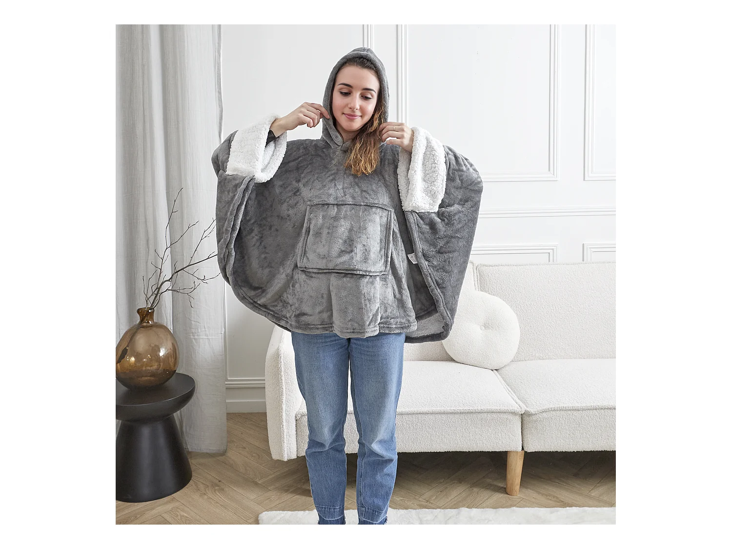 Plaid Poncho Gris Fonce Manches Int Sherpa Gris