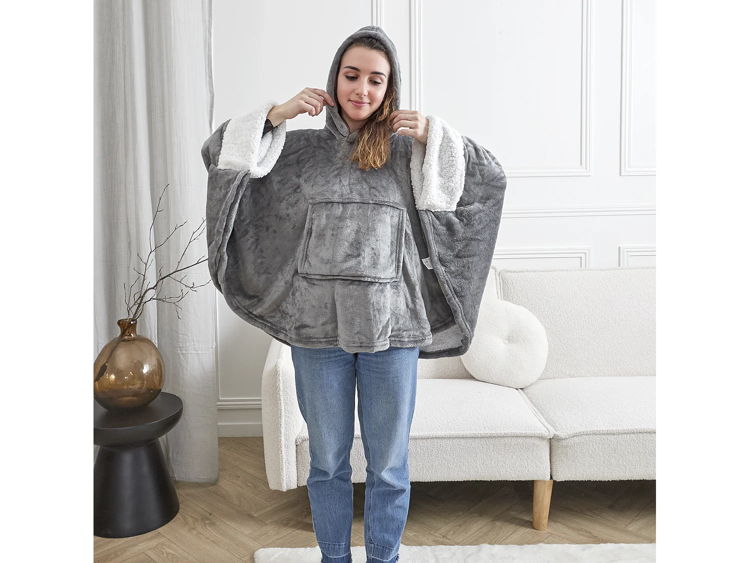 Plaid Poncho Gris Fonce Manches Int Sherpa Gris