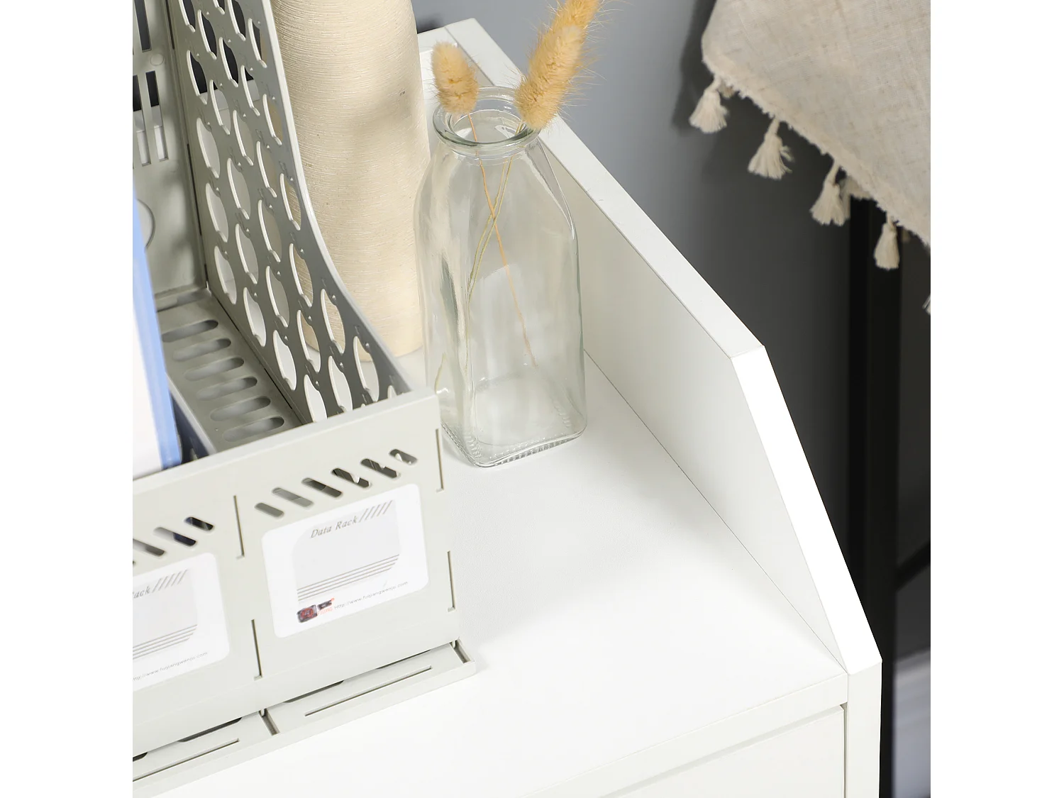 Cassettiera per ufficio a 4 cassetti e rotelle in legno bianco