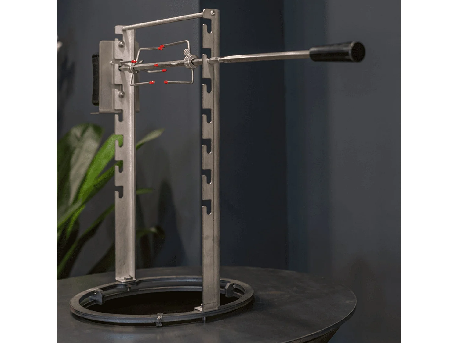 Rôtissoire Braséro FESTIF 153 cm - Rond - Conçue pour des cuissons optimales et des repas en plein air conviviaux