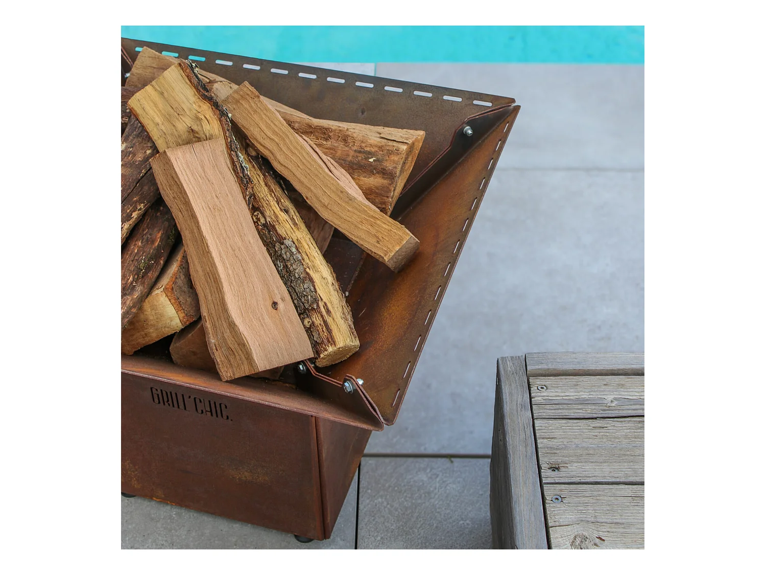 CEVENOL POOL Simple Cuve Corten - Brasero carré - Design moderne et résistant pour des moments chaleureux en extérieur