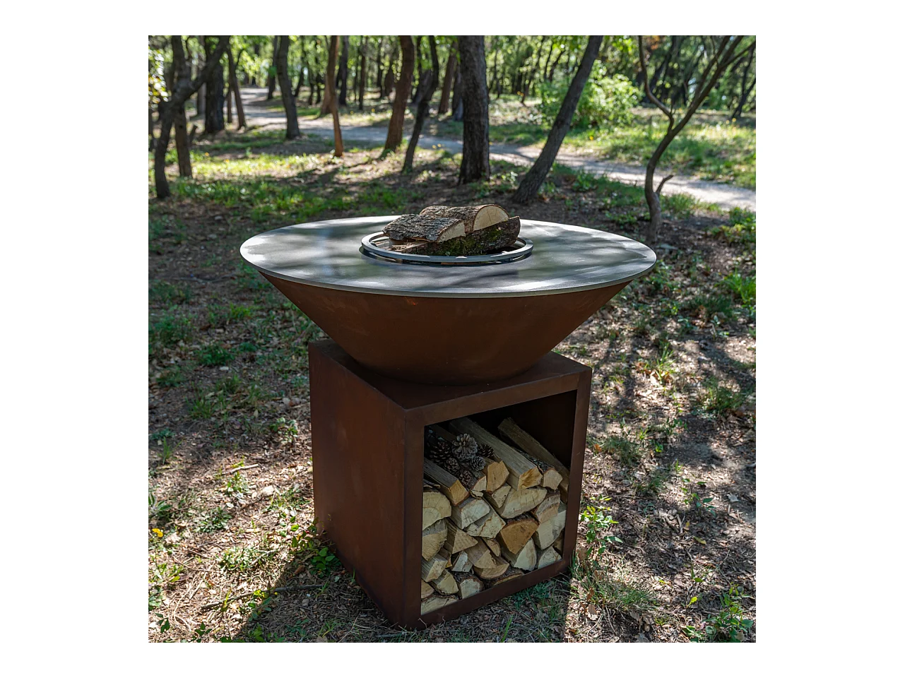 CLASSIQUE Simple Cuve Corten - Brasero 103cm - Idéal pour des moments conviviaux et chaleureux avec un design élégant