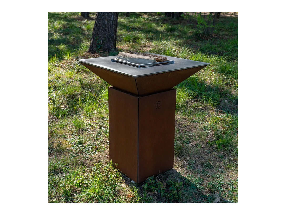 Pack Découverte Brasero CEVENOL Simple Cuve Corten Carré 74x90 cm - Avec rangement bois - Un brasero carré au style naturel pour une cuisine extérieure conviviale
