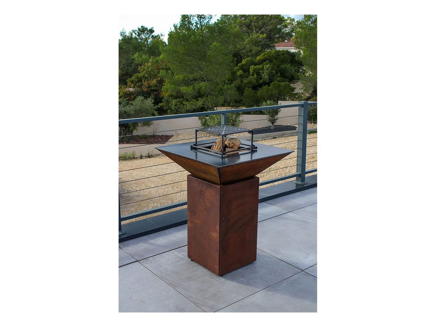 CEVENOL Brasero Simple Cuve Corten Rond -  Avec rangement bois - Pratique pour un espace extérieur bien agencé