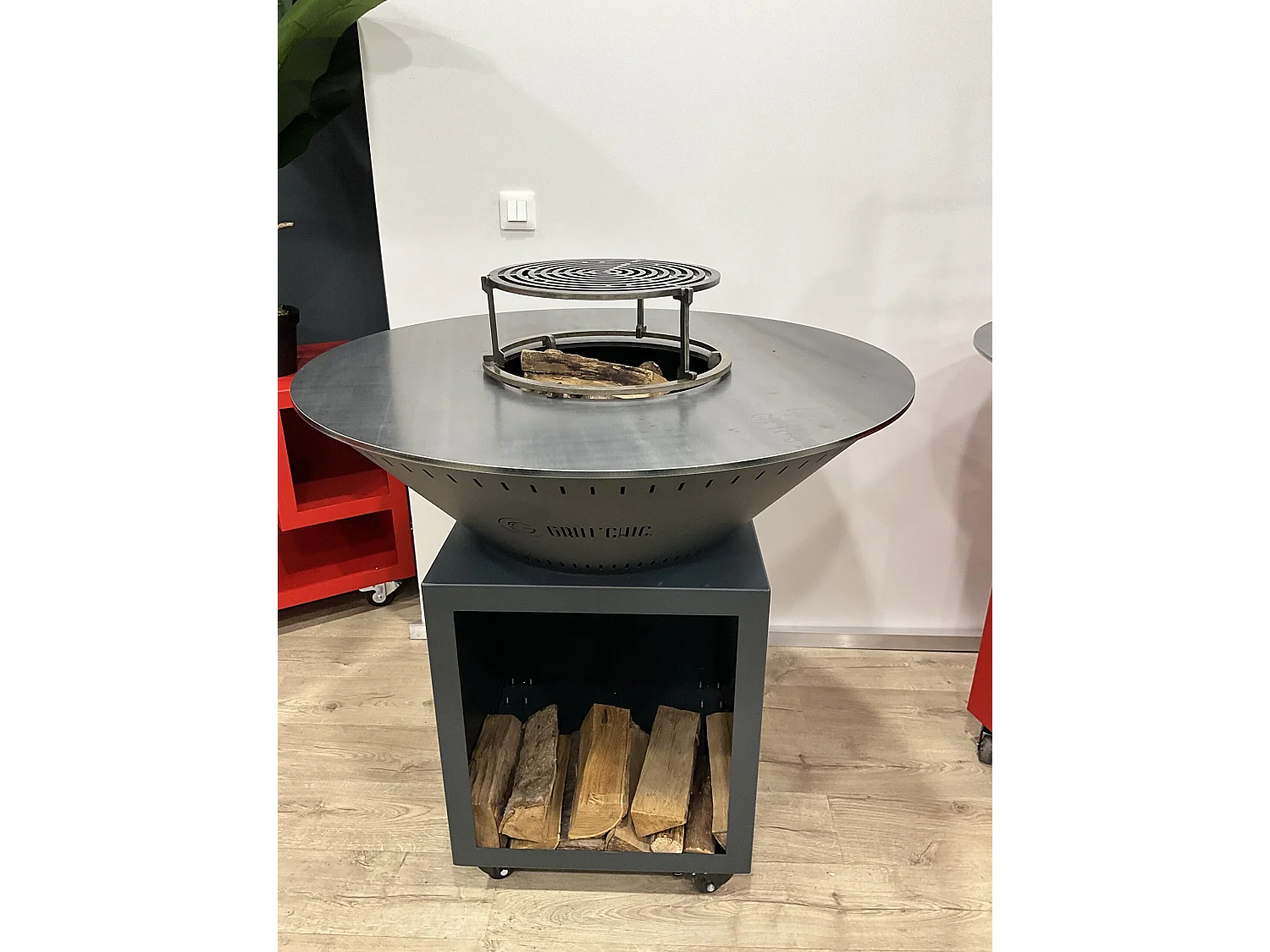 CLASSIQUE Brasero Double Cuve Acier 83x90cm - Noir - Sobre et puissant, parfait pour profiter de la chaleur du feu en toute simplicité