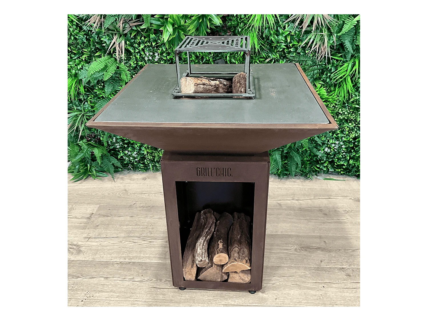 AUVERGNAT Brasero Simple Cuve Corten Carré -  Avec rangement bois - Design pratique et élégant pour vos soirées en extérieur