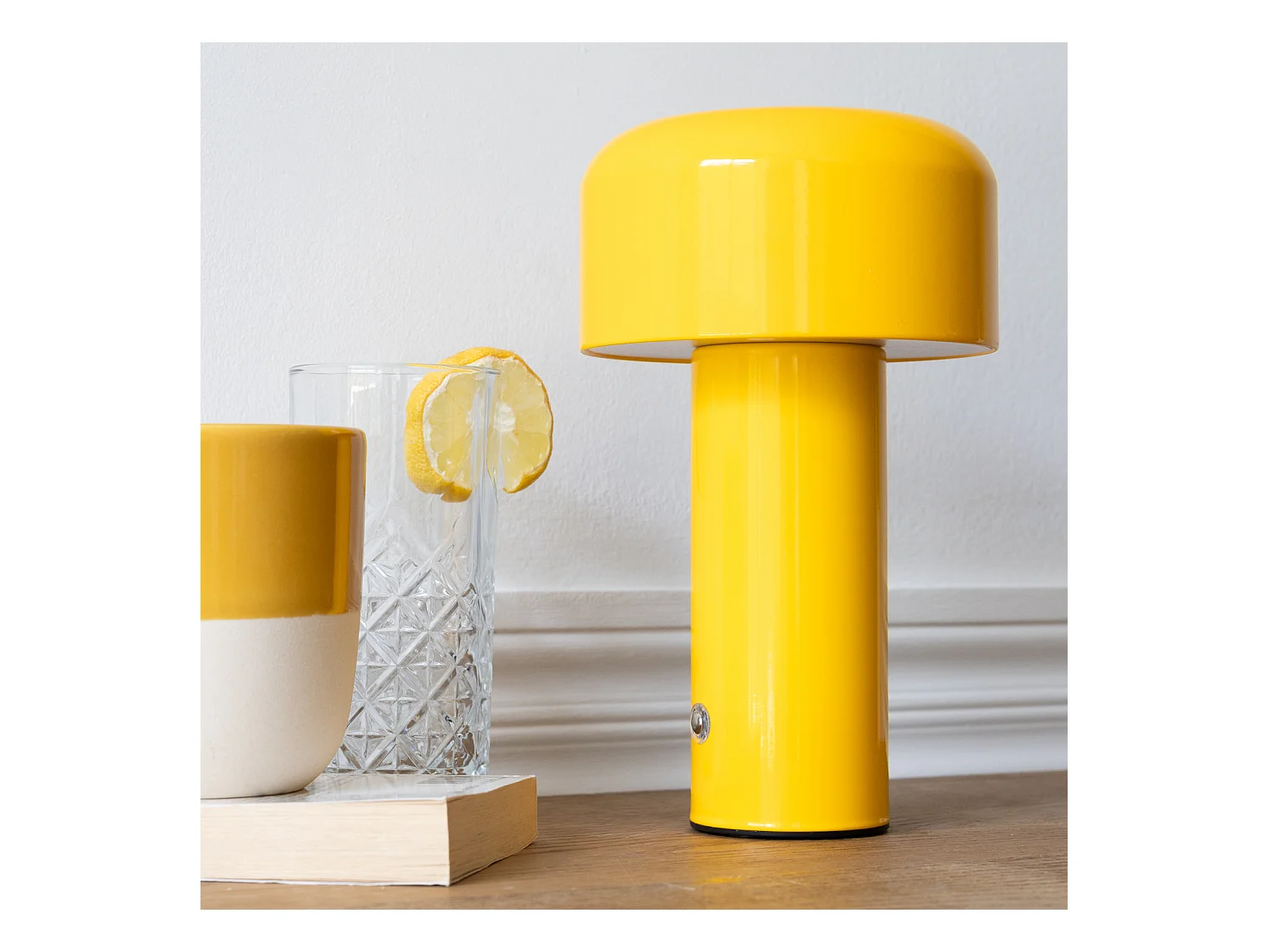 Lampe LED à poser jaune MIRA - HAPPY GARDEN