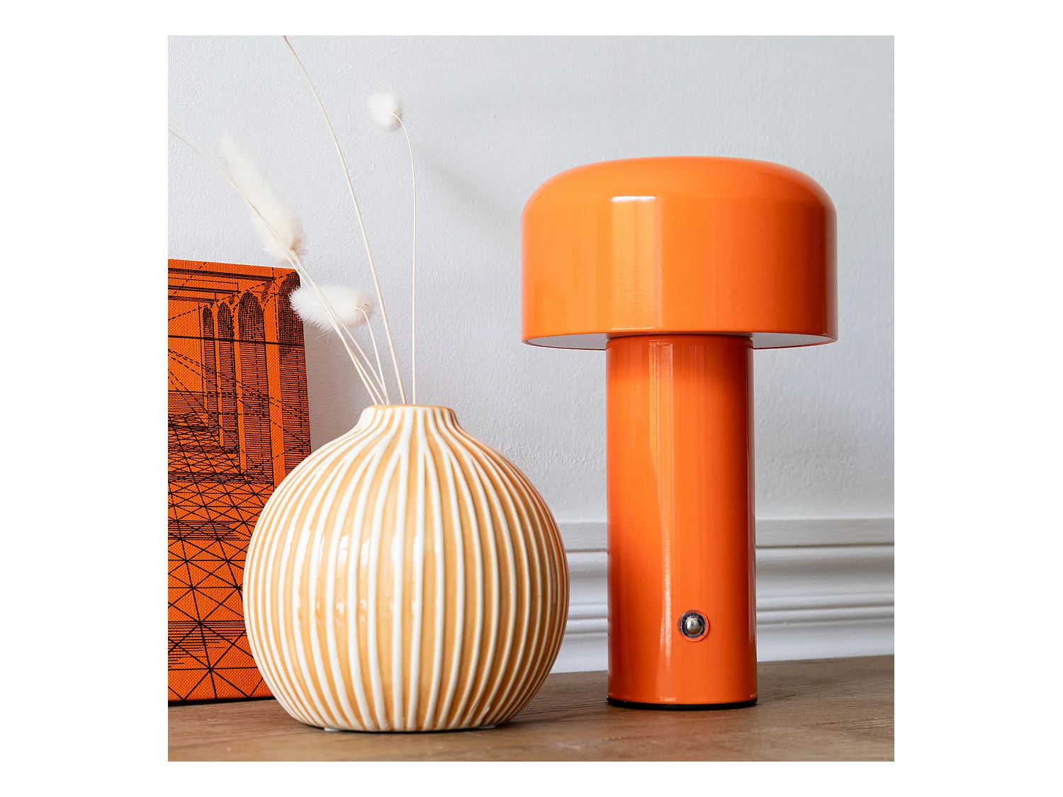 Lampe LED à poser orange MIRA - HAPPY GARDEN