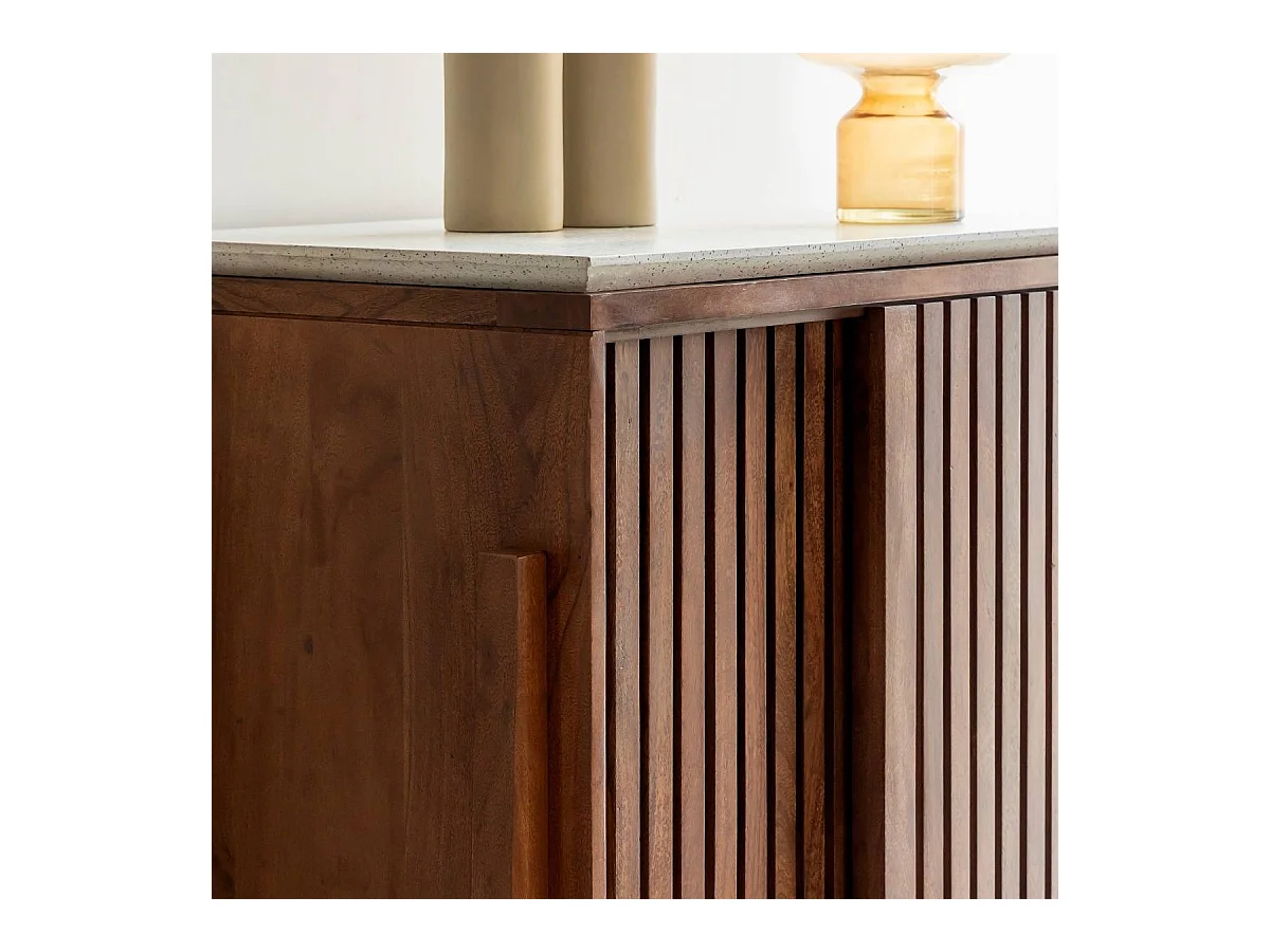 Armoire en bois d'acacia et terrazzo Kaelis