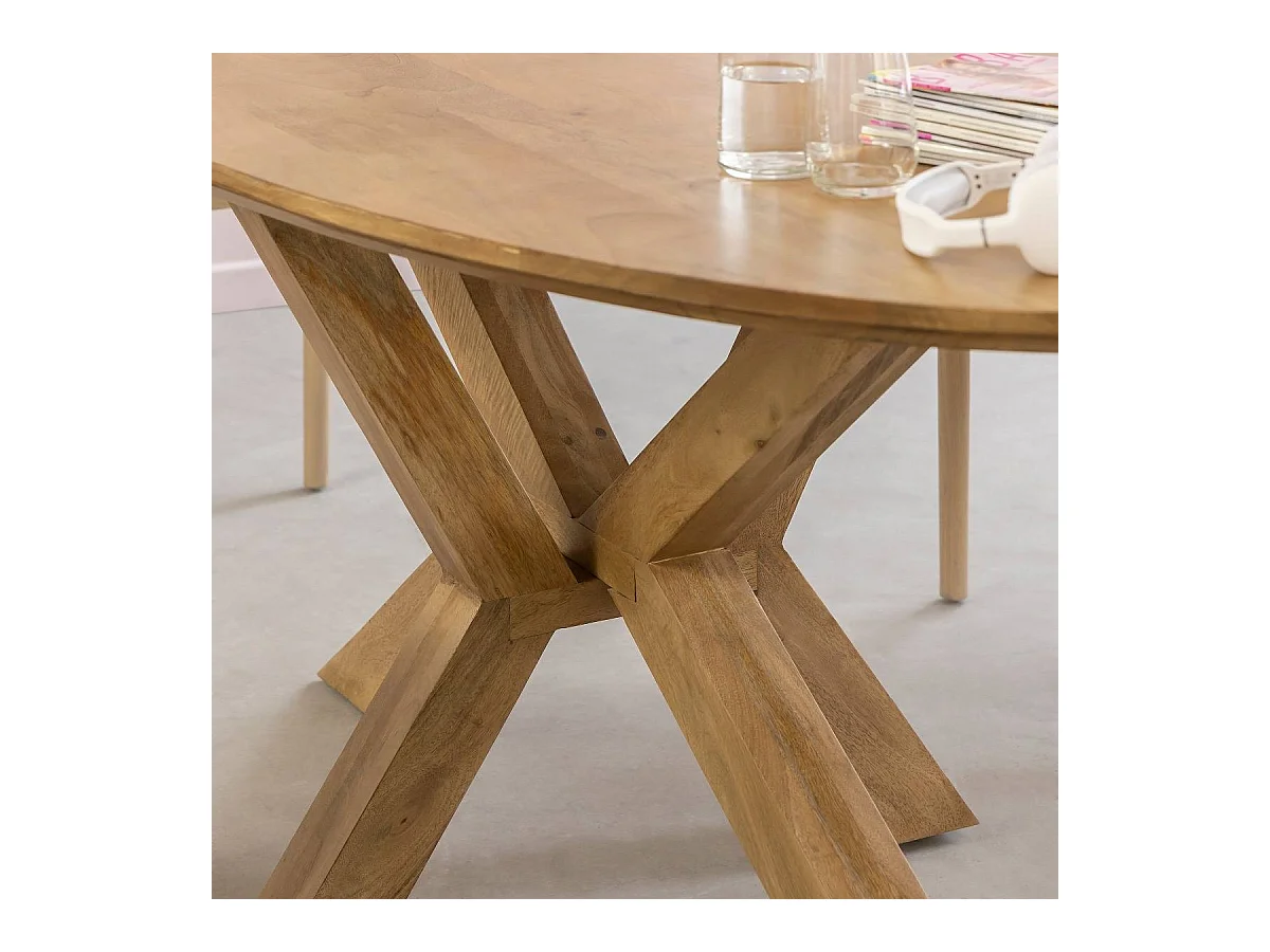 Table à manger ovale en bois de manguier Maloé
