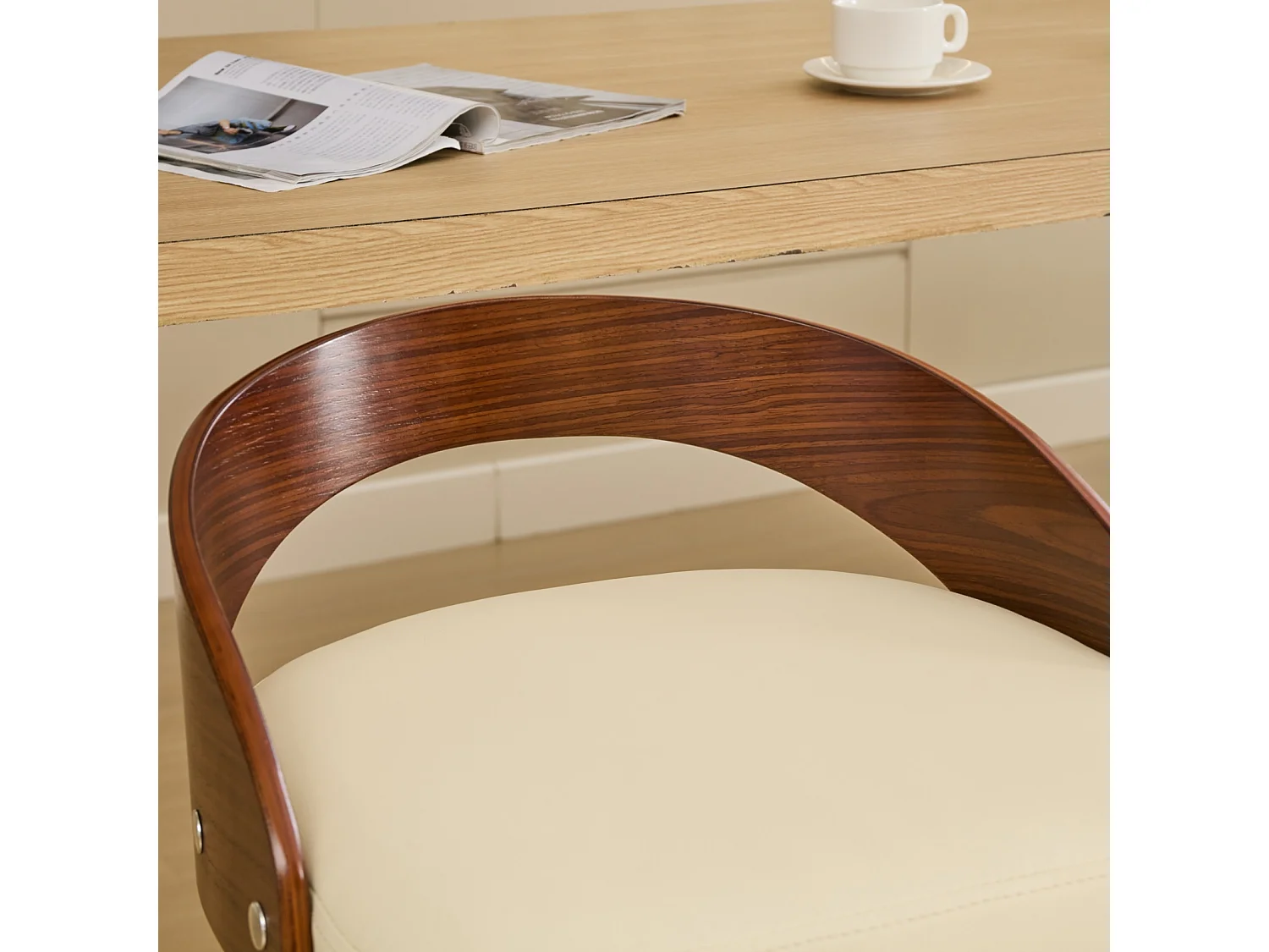 Lot de 2 tabourets de bar, assise pivotante 360 degrés, coussin épais, dossier bas, PU beige