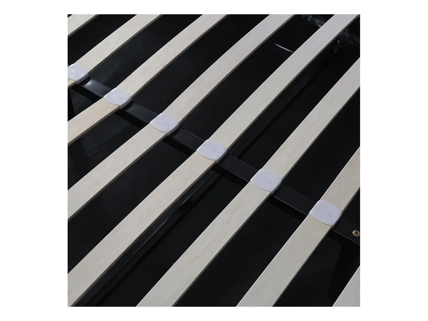 Lit coffre 140x200 cm avec sommier - tête de lit capitonnée - velours - gris (sans matelas)