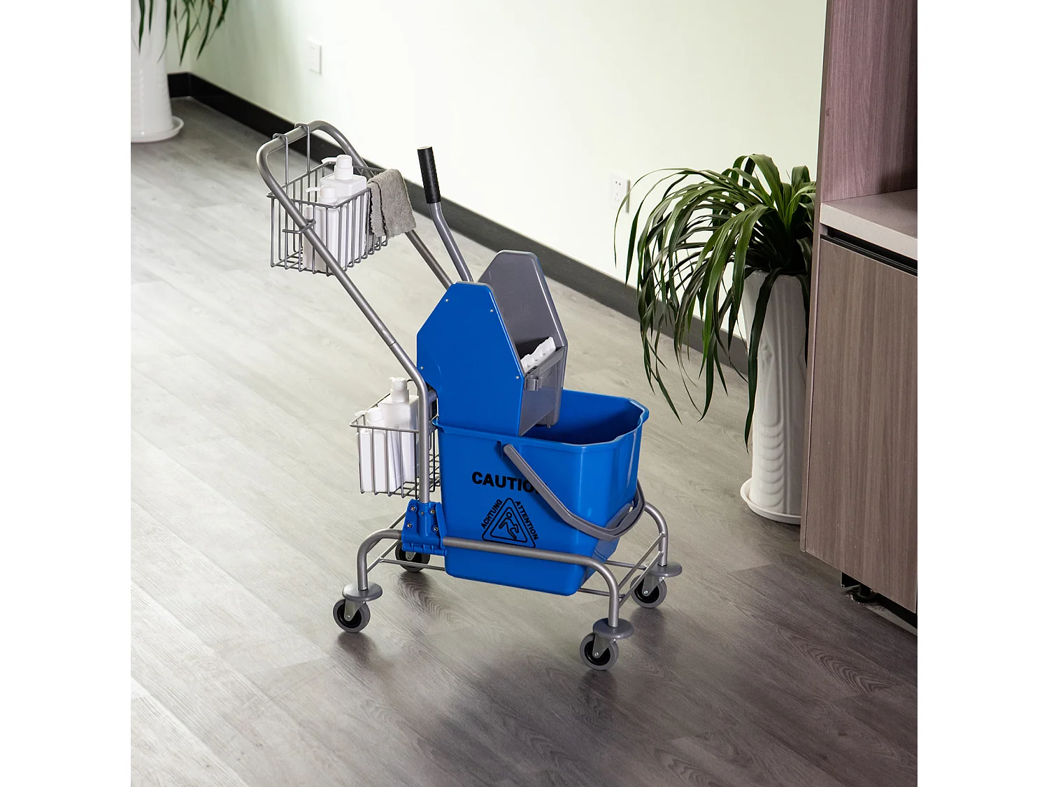 Carrello pulizie con secchio 26 litri con strizzatore e cestini blu
