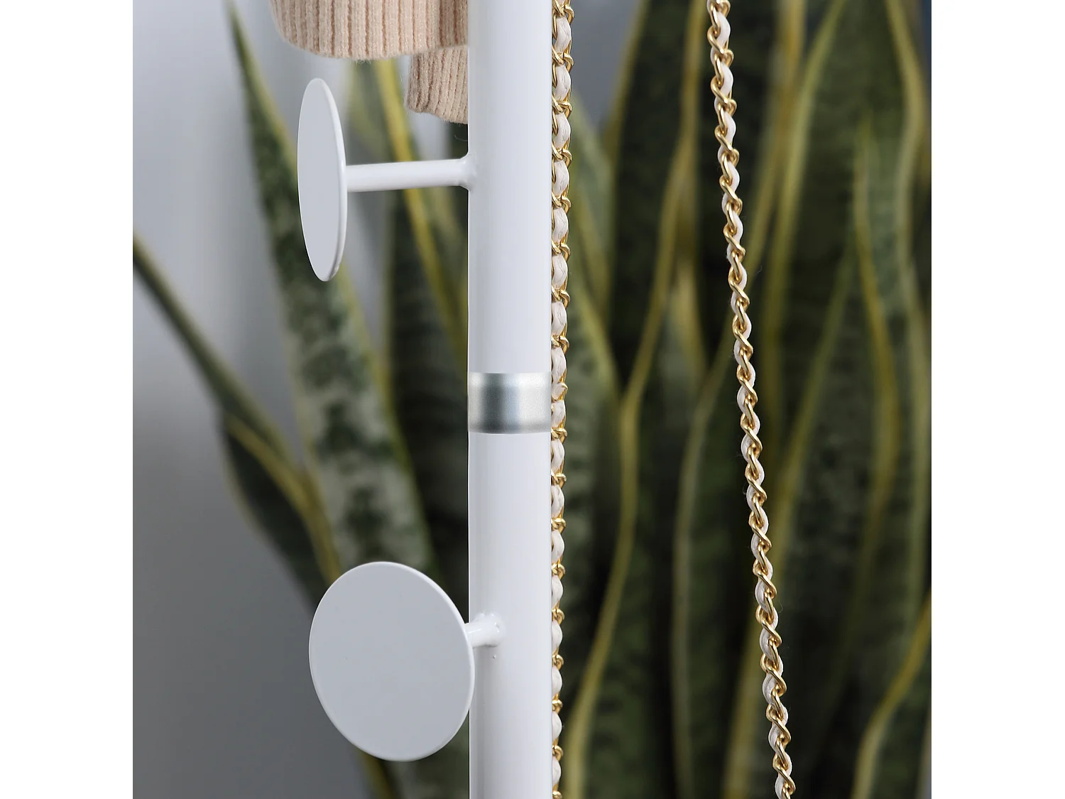 Appendiabiti da terra a 8 ganci in acciaio e marmo bianco