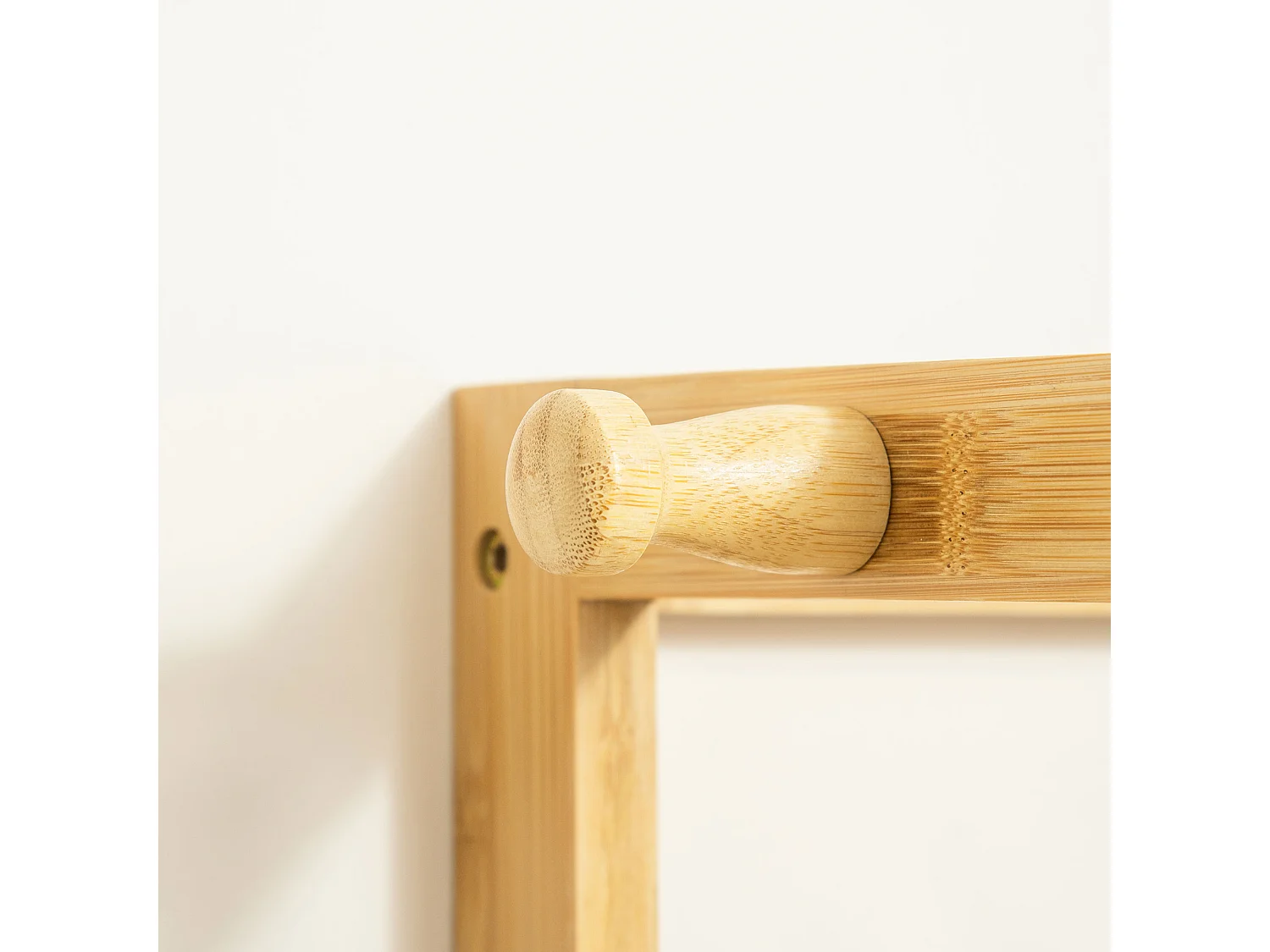 Appendiabiti da terra in legno di bambù con ripiani 70x42x164cm