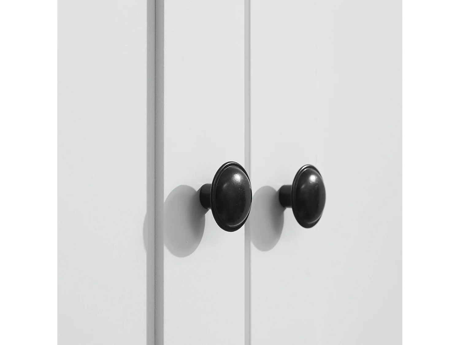 Credenza moderna con armadietti e cassetto centrale in legno