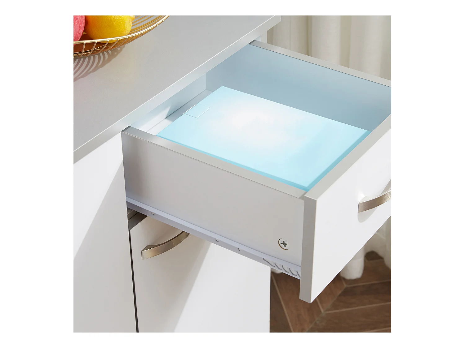 Credenza moderna da cucina con cassetti e ante in legno bianco grigio