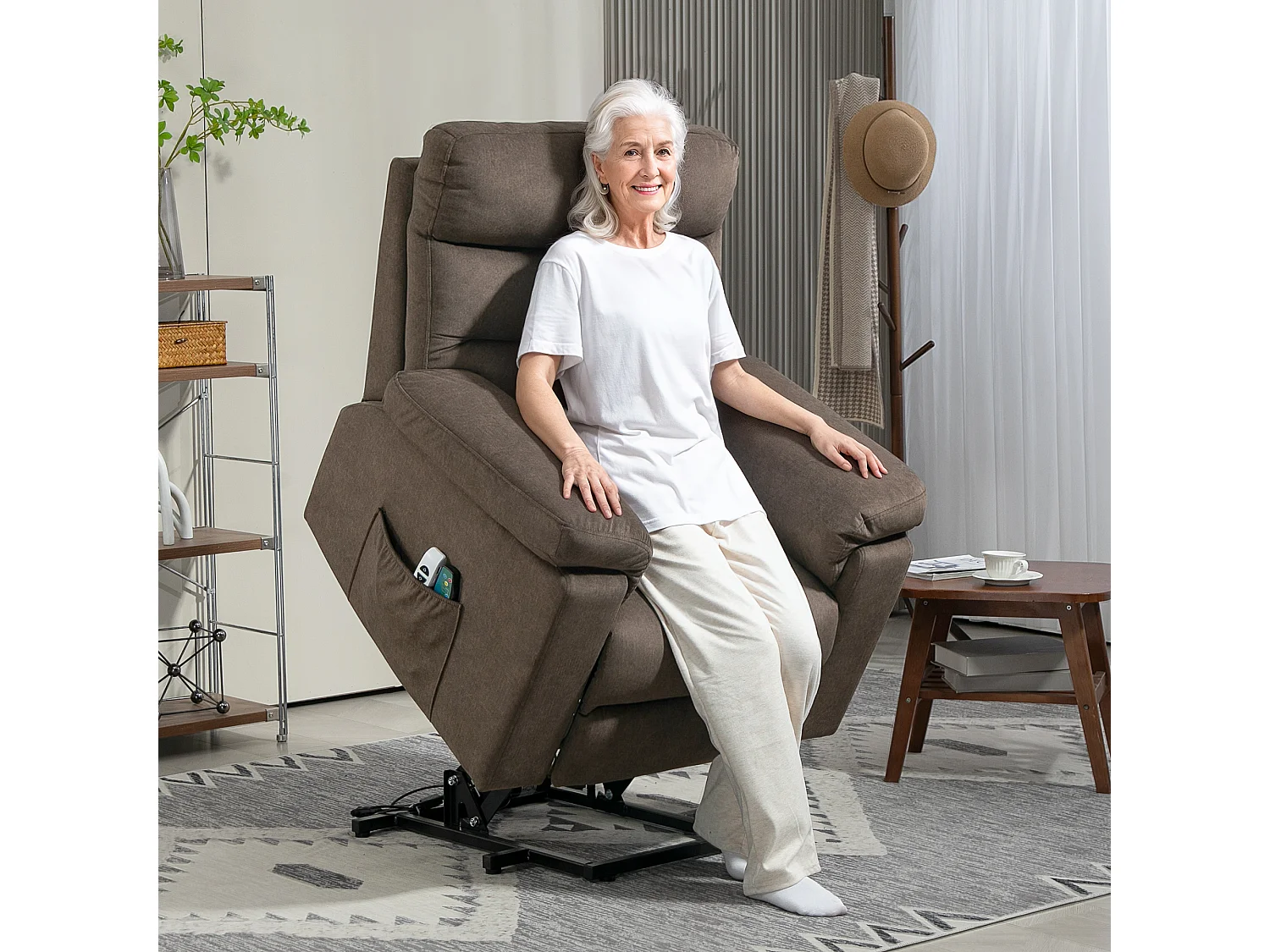 Poltrona alzapersona reclinabile massaggiante marrone scuro