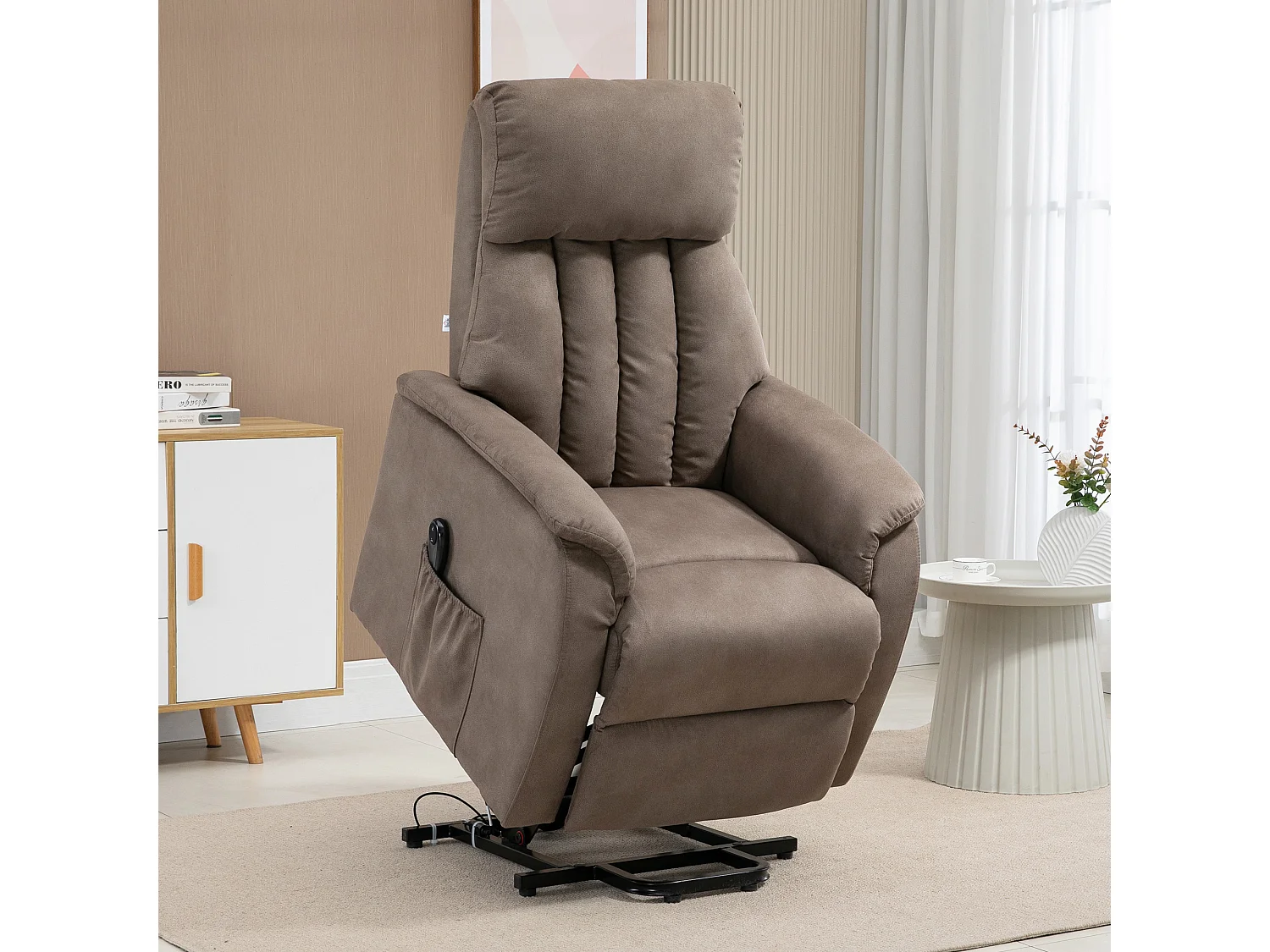 Poltrona alzapersona reclinabile 150° con telecomando marrone