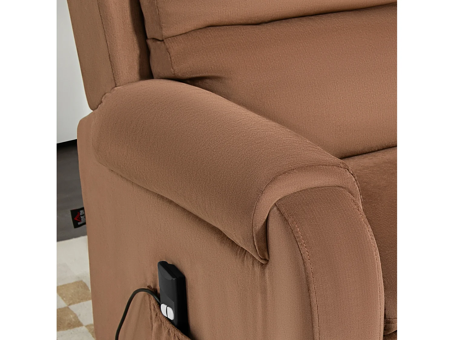 Poltrona alzapersona reclinabile a 160° con poggiapiedi marrone scuro