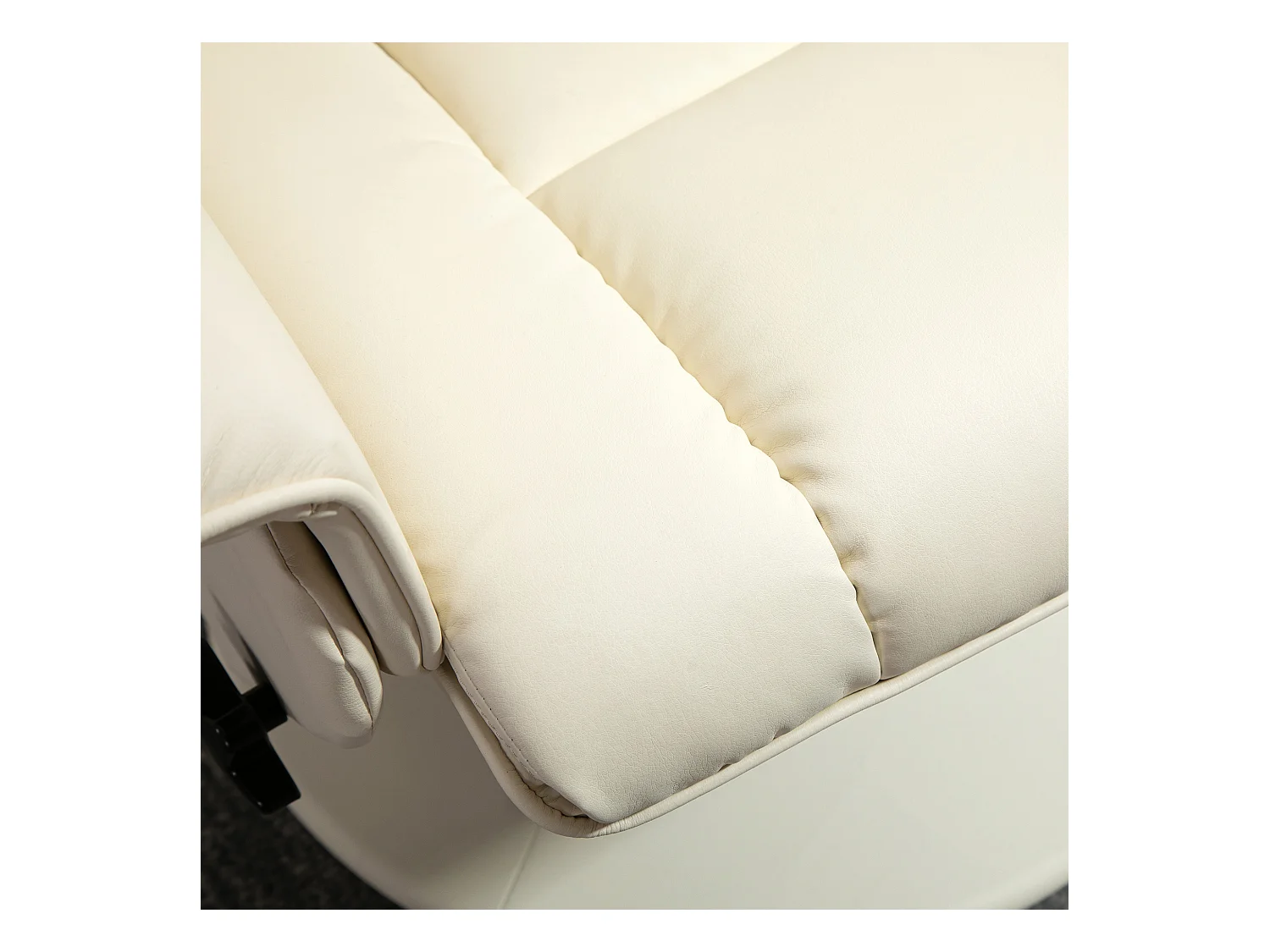 Poltrona reclinabile a 135° con seduta girevole e pouf crema