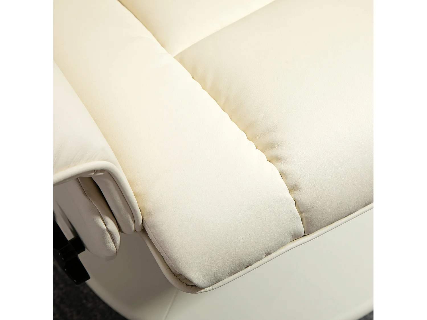 Poltrona reclinabile a 135° con seduta girevole e pouf crema