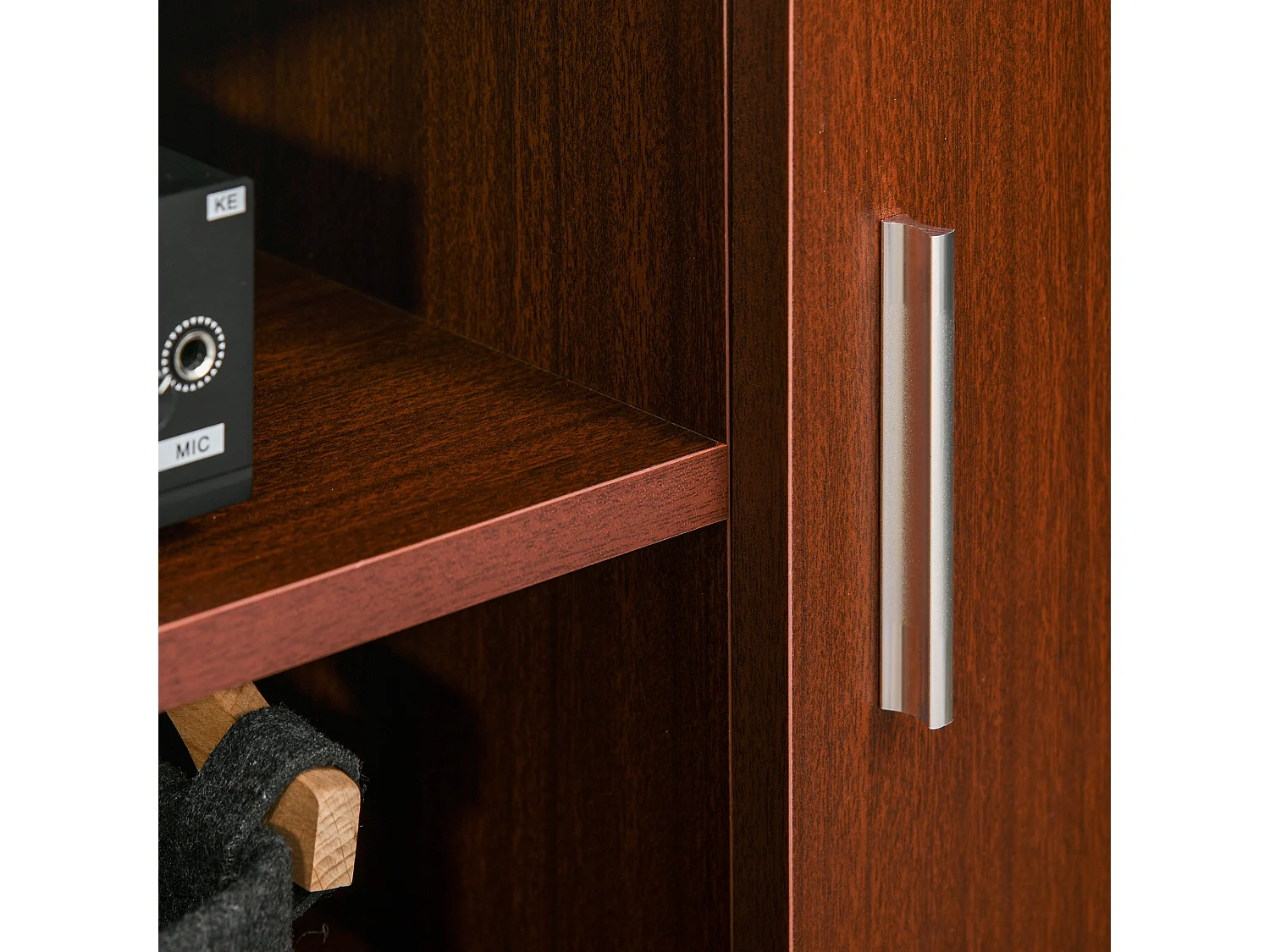 Mobile porta tv fino a 55" 2 vani con ante marrone