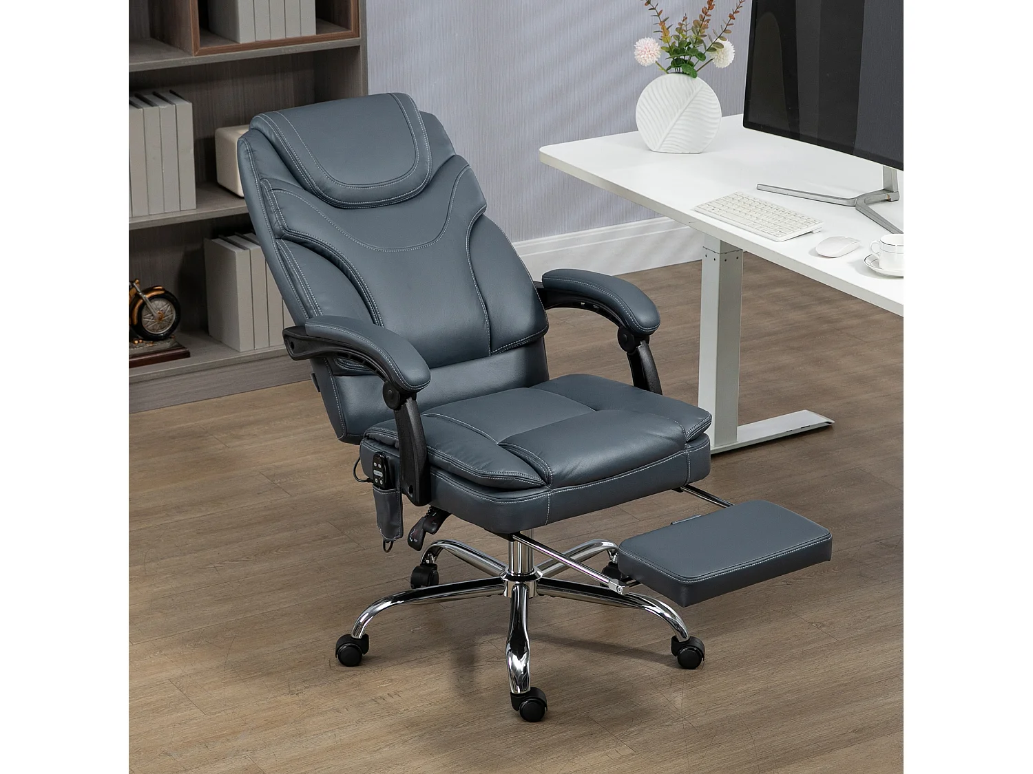 Sedia da ufficio massaggiante e riscaldante con poggiapiedi grigio