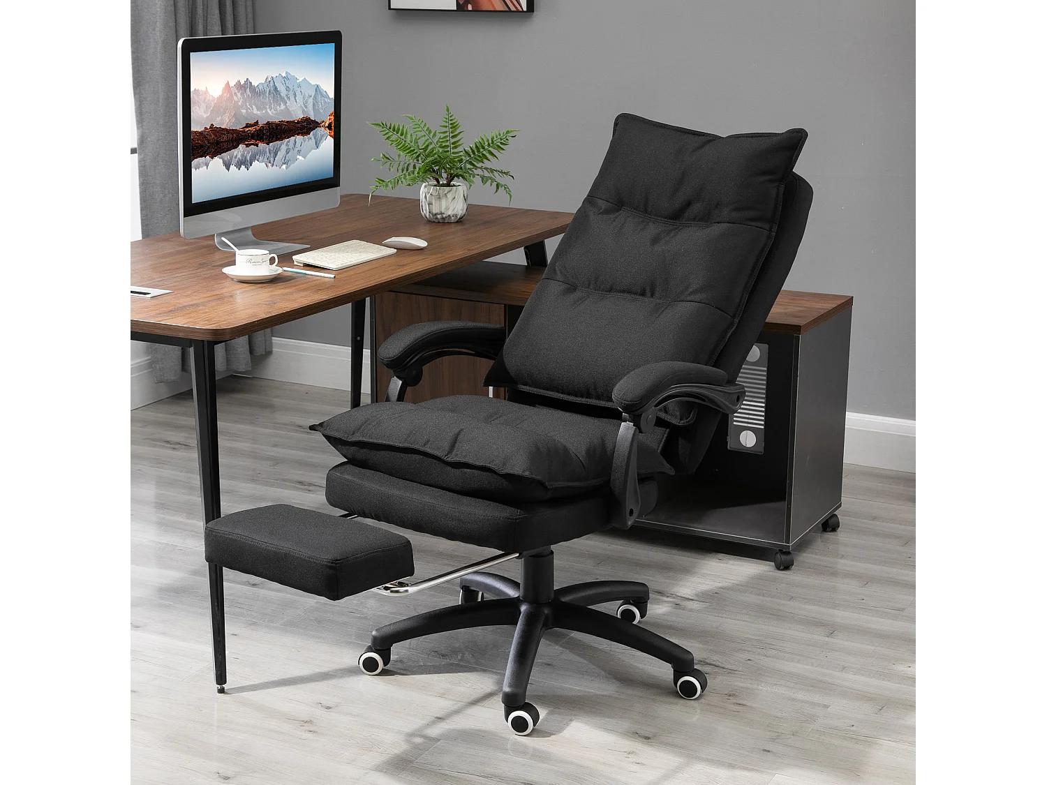 Sedia da ufficio rrgonomica e reclinabile con altezza regolabile nera